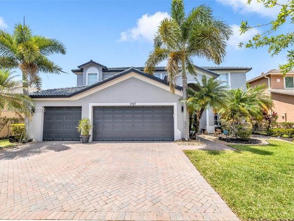 3767 W Gardenia Ave , Weston, FL 33332