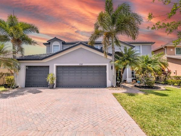 3767 W Gardenia Ave, Weston, FL 33332