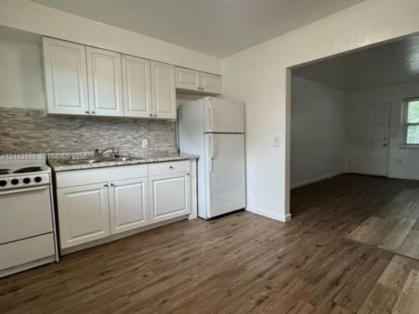 1460 NW 95th St , Unit 1460, Miami, FL 33147