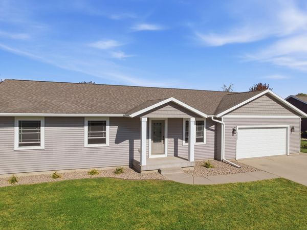 2020 Cedarwood Ave, Sparta, WI 54656