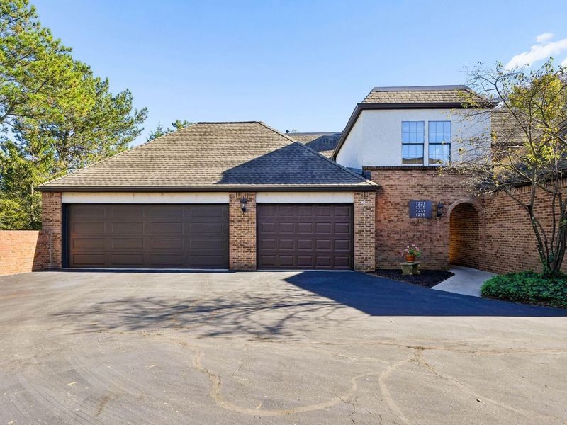 1221 Fountaine Drive, Columbus, OH 43221 Photo 1