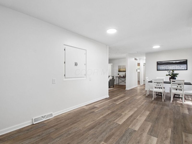 255 Hermitage Road, Columbus, OH 43230 Photo 11