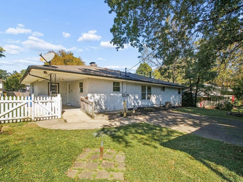 255 Hermitage Road, Columbus, OH 43230 Photo 32