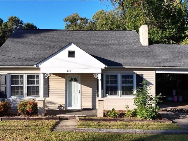135 Old Toast Road , Mount Airy, NC 27030