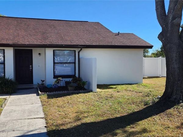 11301 WAVELAND WAY , TAMPA, FL 33624