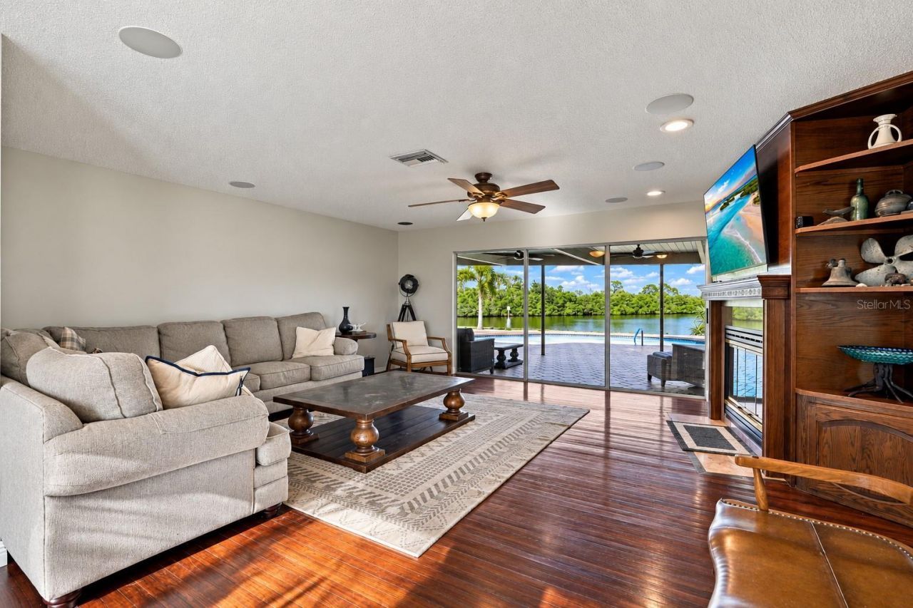 4224 Bur Street , Port Charlotte, FL 33948 Photo