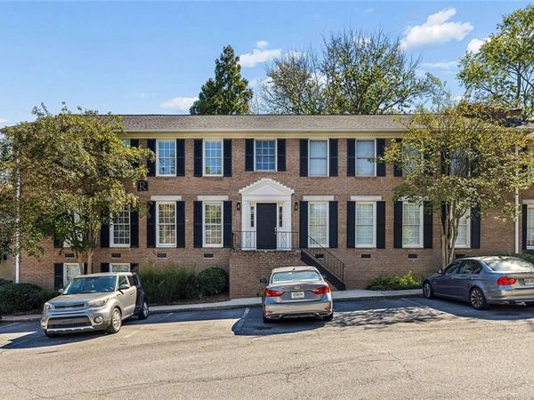 1101 Collier Road NW, Unit R3, Atlanta, GA 30318