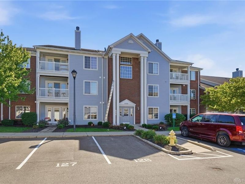 3045 Westminster Drive, Unit 207, Beavercreek, OH 45431 Photo 2