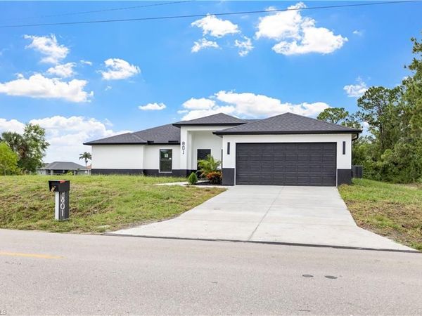 801 Williams AVE , LEHIGH ACRES, FL 33972