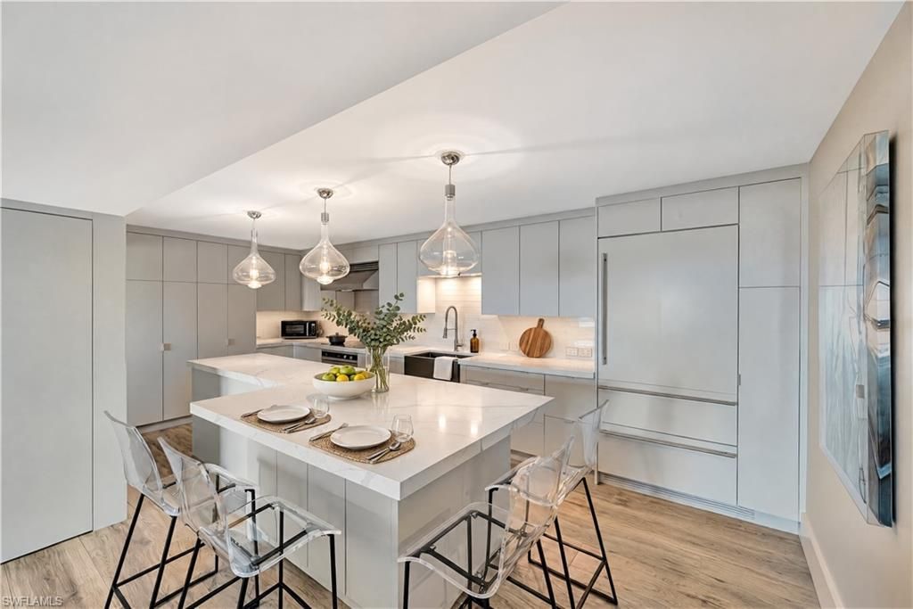 3951 Gulf Shore Blvd N, Unit 801, Naples, FL 34103 Photo