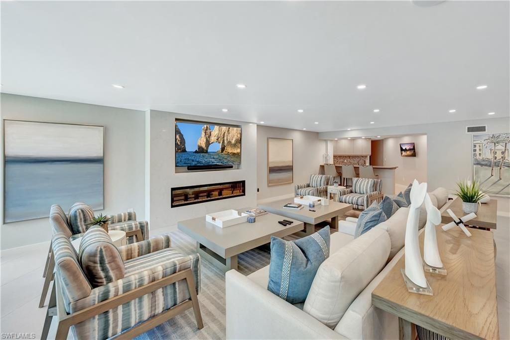3951 Gulf Shore Blvd N, Unit 801, Naples, FL 34103 Photo