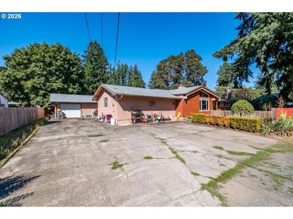 960 GRAPE ST, Sweet Home, OR 97386