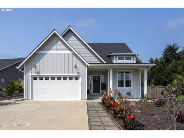 1190 SE BUGLE AVE, Warrenton, OR 97146