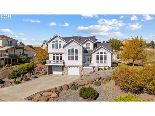 2221 NW INGRAM LN, Pendleton, OR 97801