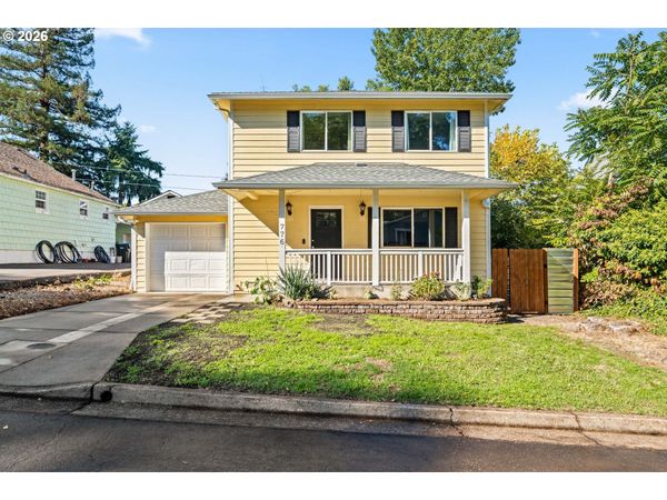 776 W ALTAMONT ST, Roseburg, OR 97471