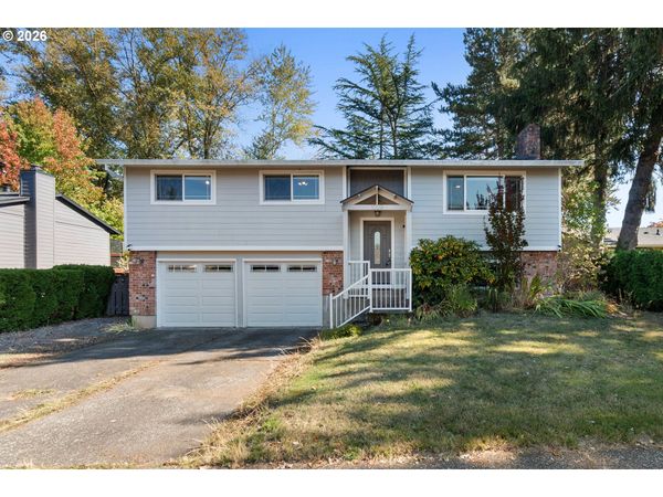 1009 SE SWEETBRIAR LN, Troutdale, OR 97060