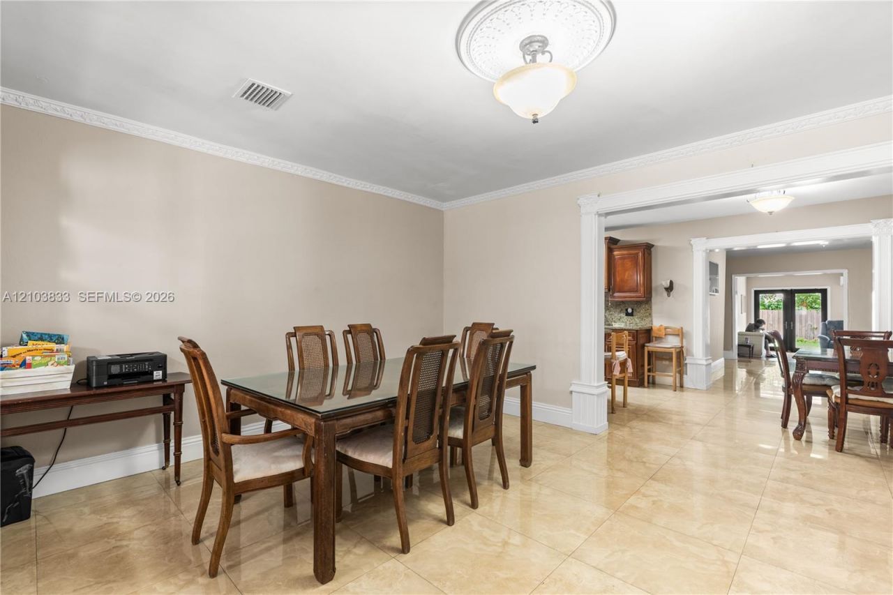 2331 SW 7th St , Miami, FL 33135 Photo