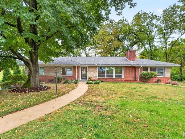 13 Spoede Hills Drive, St Louis, MO 63141