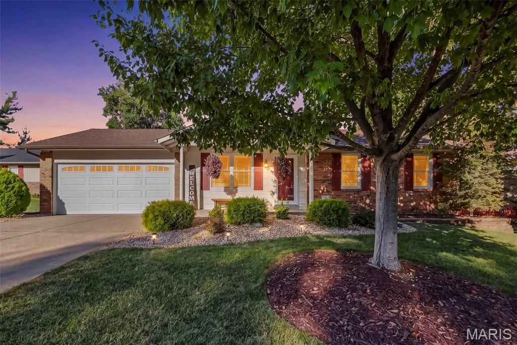 7 Teak Court , Saint Peters, MO 63376 Main Photo