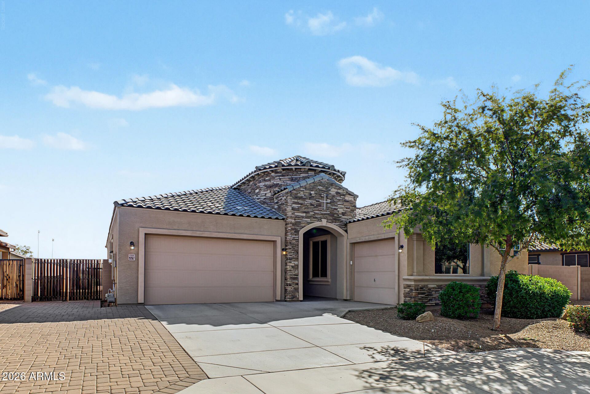 9267 W Denton Lane, Glendale, AZ 85305 Main Photo