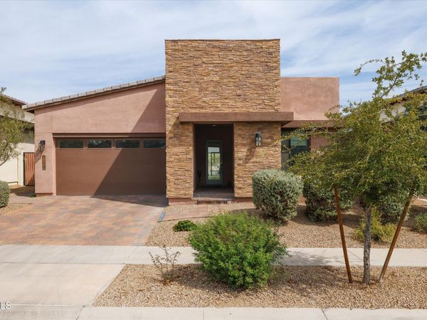930 E PASEO Way, Phoenix, AZ 85042