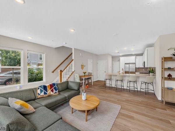 3 Sadie Cir, Union, NJ 07083