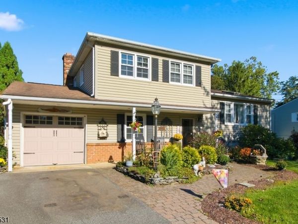 170 College View Dr, Hackettstown, NJ 07840