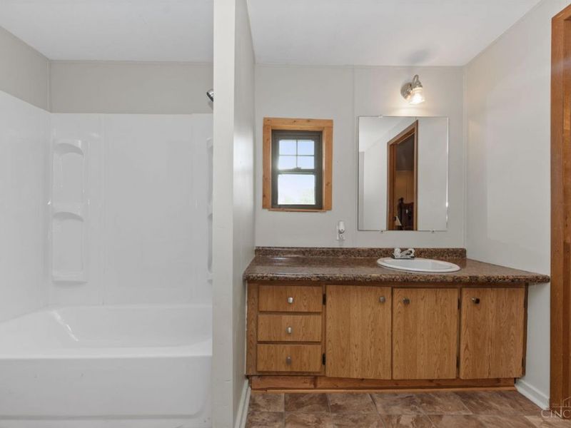 9984 Grisham Road, Clark Township, OH 45130 Photo 24