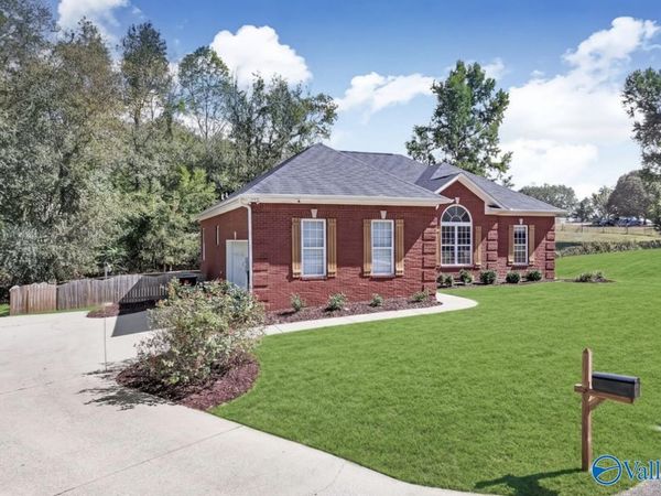 19620 Jordan Lane, Athens, AL 35613