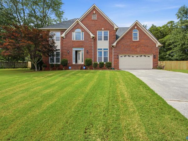 134 Windingham Drive NW, Huntsville, AL 35806