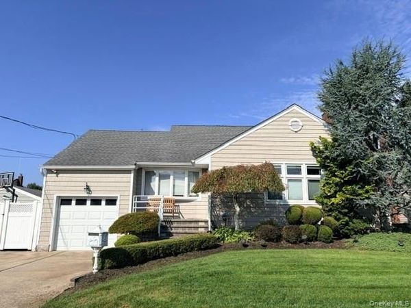 2452 Freeport Street, Wantagh, NY 11793