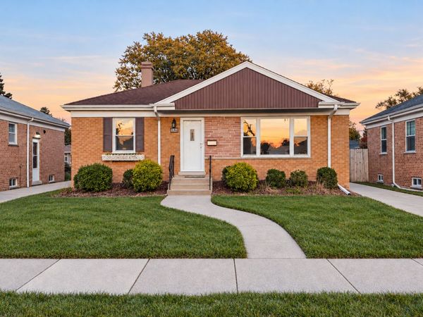1821 Mayfair Avenue , Westchester, IL 60154