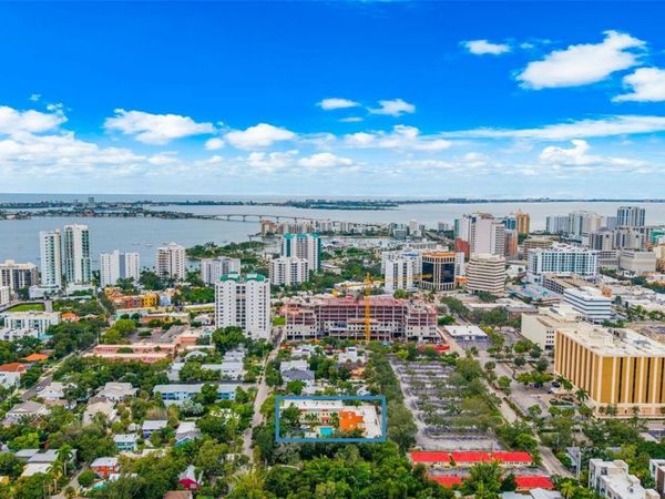 1685 LAUREL STREET, Unit 4, SARASOTA, FL 34236