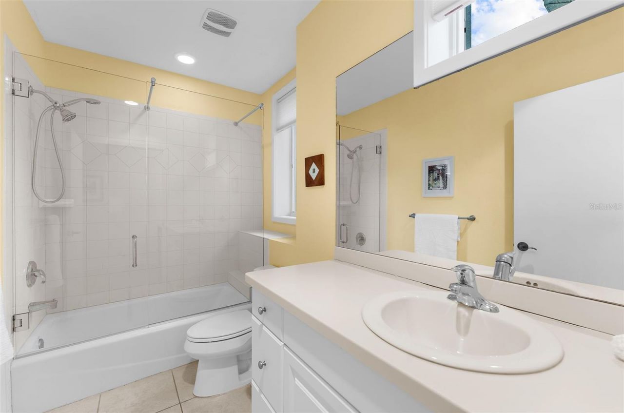 1685 Laurel Street, Unit 4, Sarasota, FL 34236 Photo