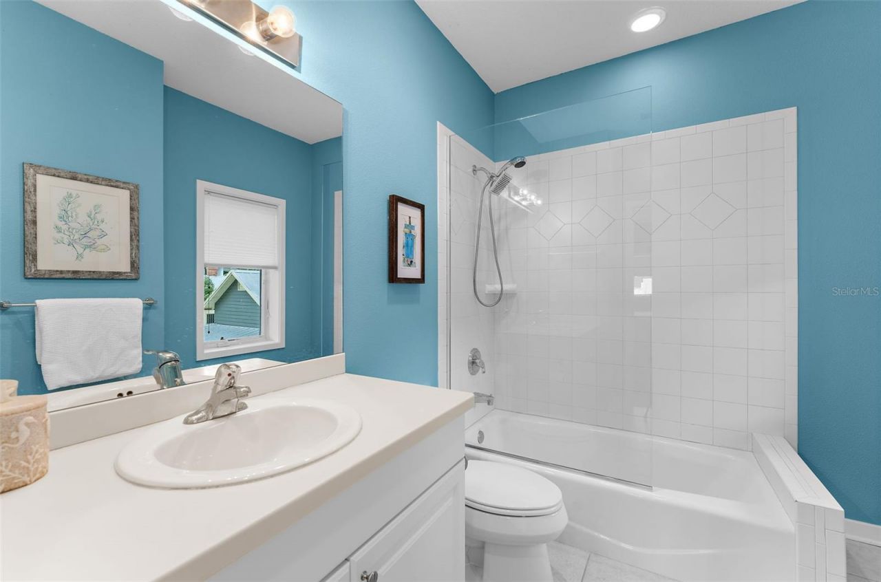 1685 Laurel Street, Unit 4, Sarasota, FL 34236 Photo