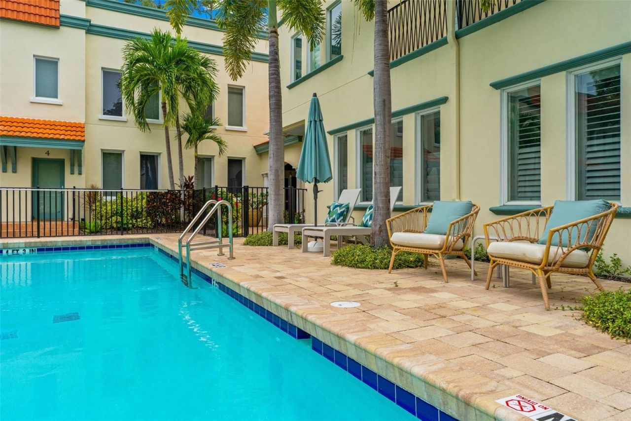 1685 Laurel Street, Unit 4, Sarasota, FL 34236 Photo