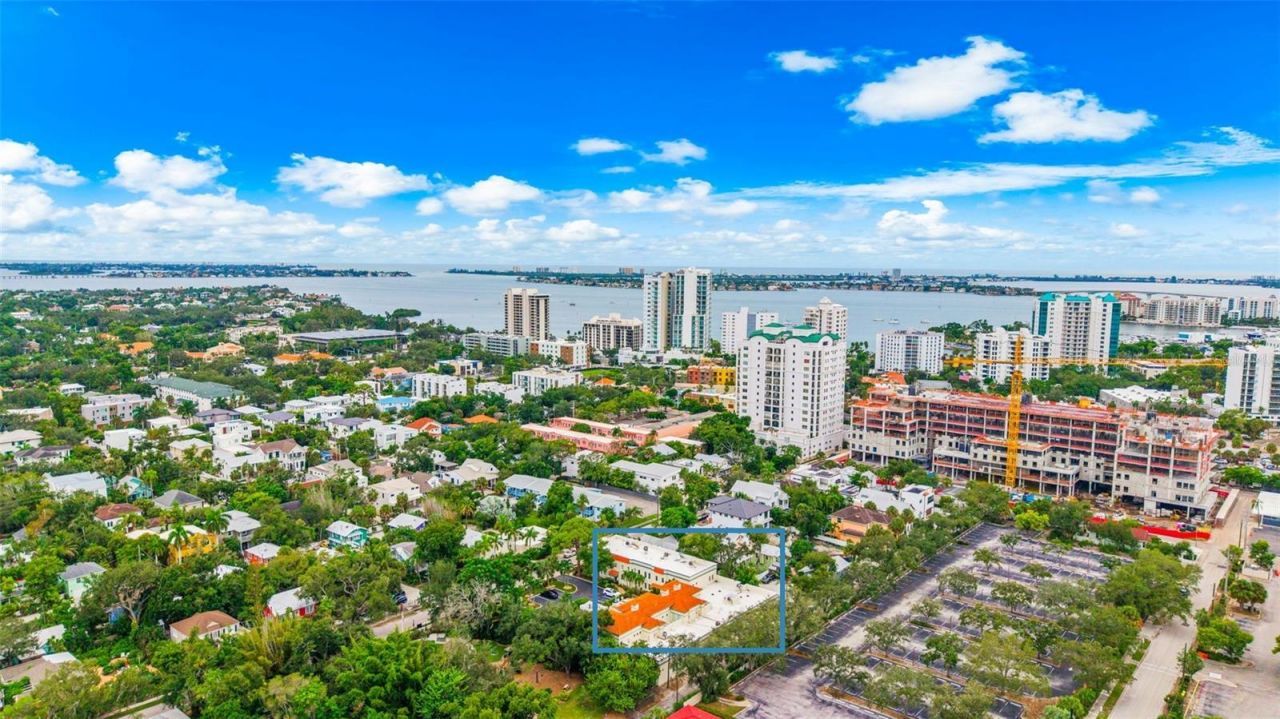 1685 Laurel Street, Unit 4, Sarasota, FL 34236 Photo