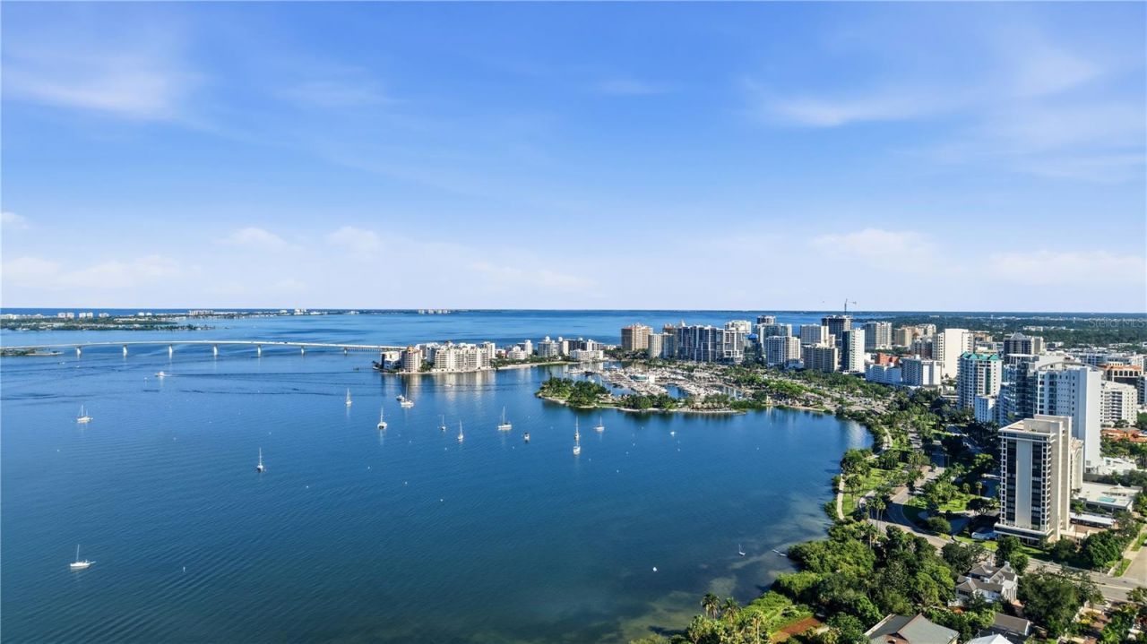 1685 Laurel Street, Unit 4, Sarasota, FL 34236 Photo