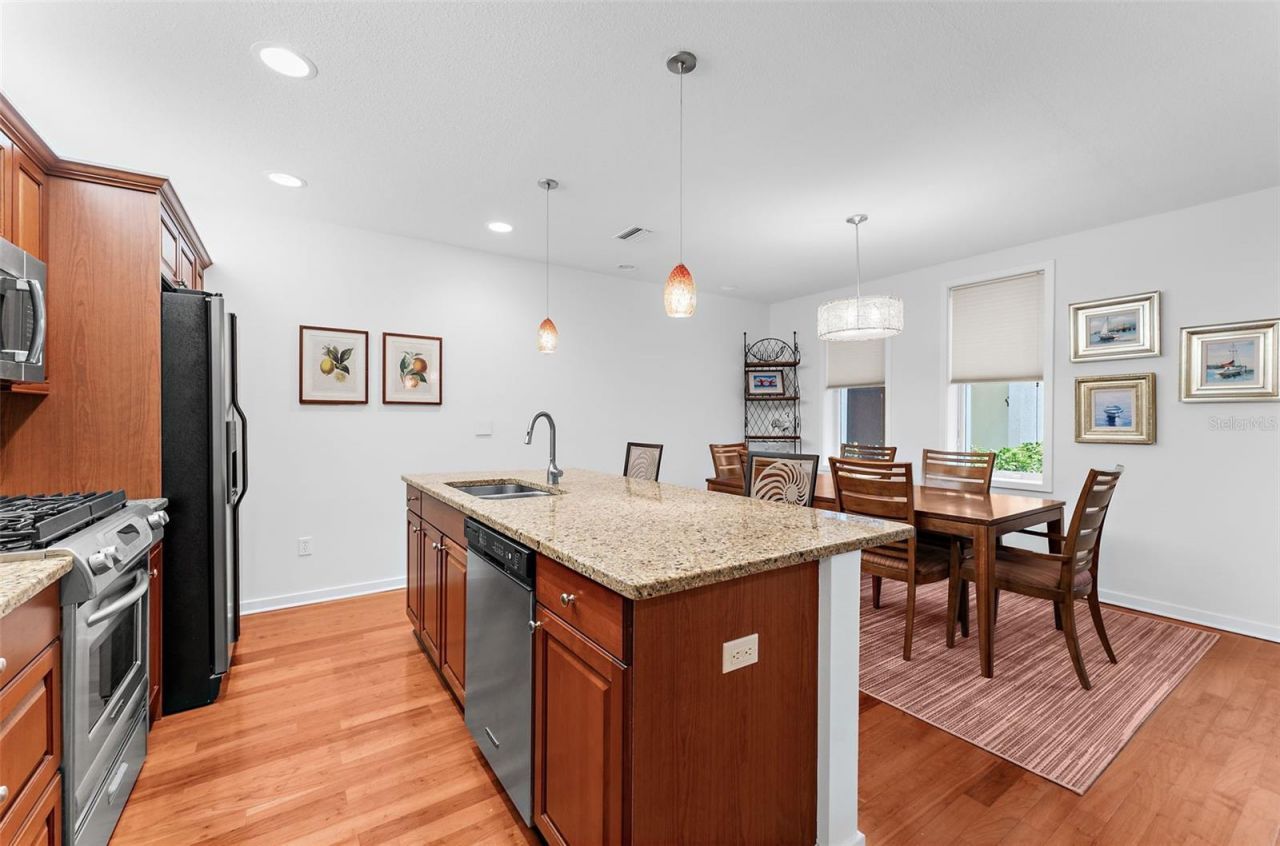 1685 Laurel Street, Unit 4, Sarasota, FL 34236 Photo