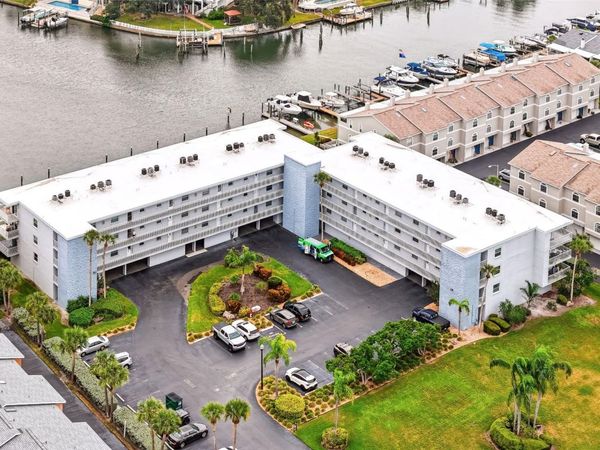 719 PINELLAS BAYWAY S, Unit 311, ST PETERSBURG, FL 33715