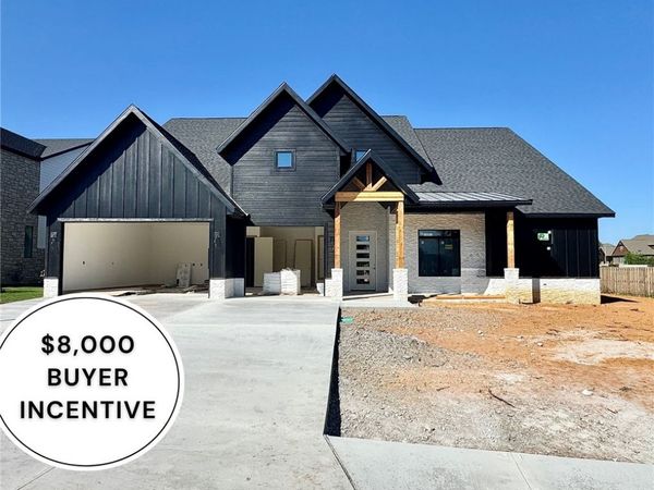 930 Gallatin Street , Bentonville, AR 72712