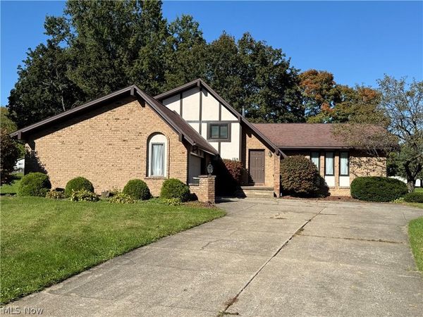 1314 Mere Court , Youngstown, OH 44512