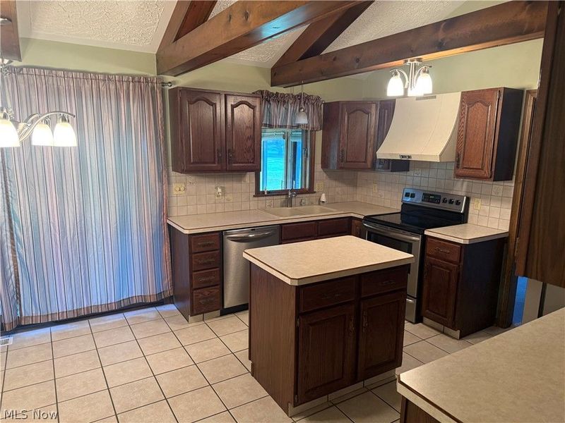 1314 Mere Court, Youngstown, OH 44512 Photo 16