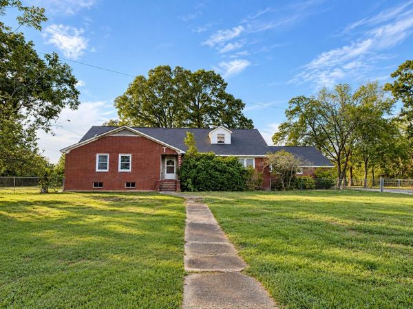 2900 E Main Street, Batesville, AR 72501