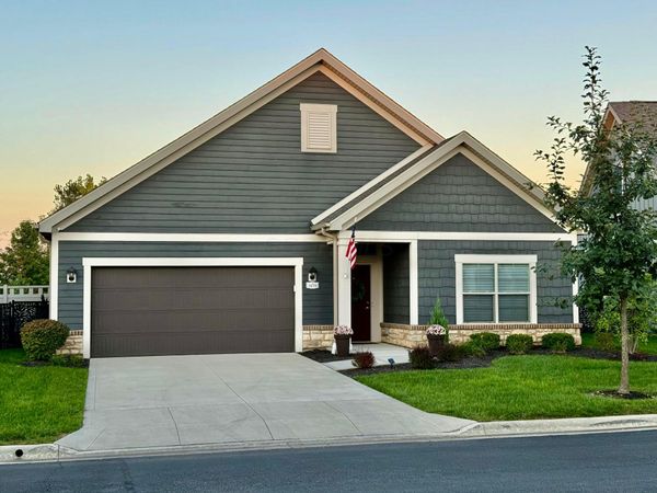 3670 Backstretch Way , Grove City, OH 43123