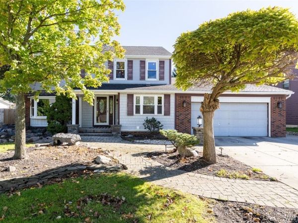 86 Pine Court N, West Seneca, NY 14224