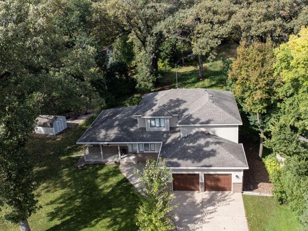 1275 Rolling Oaks Lane NW, Hutchinson, MN 55350