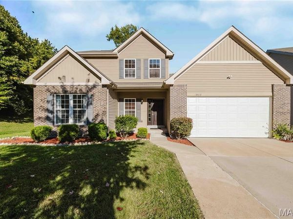 1599 Laurel Bluffs Drive , St Louis, MO 63042