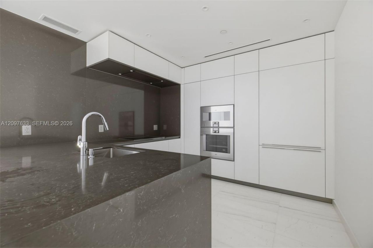 300 Biscayne Boulevard Way , Unit 1709W, Miami, FL 33131 Photo
