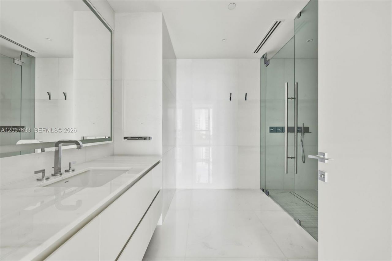 300 Biscayne Boulevard Way , Unit 1709W, Miami, FL 33131 Photo